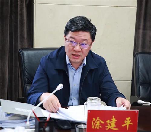 彰显省会继续，，，，，我们城投人这么干！